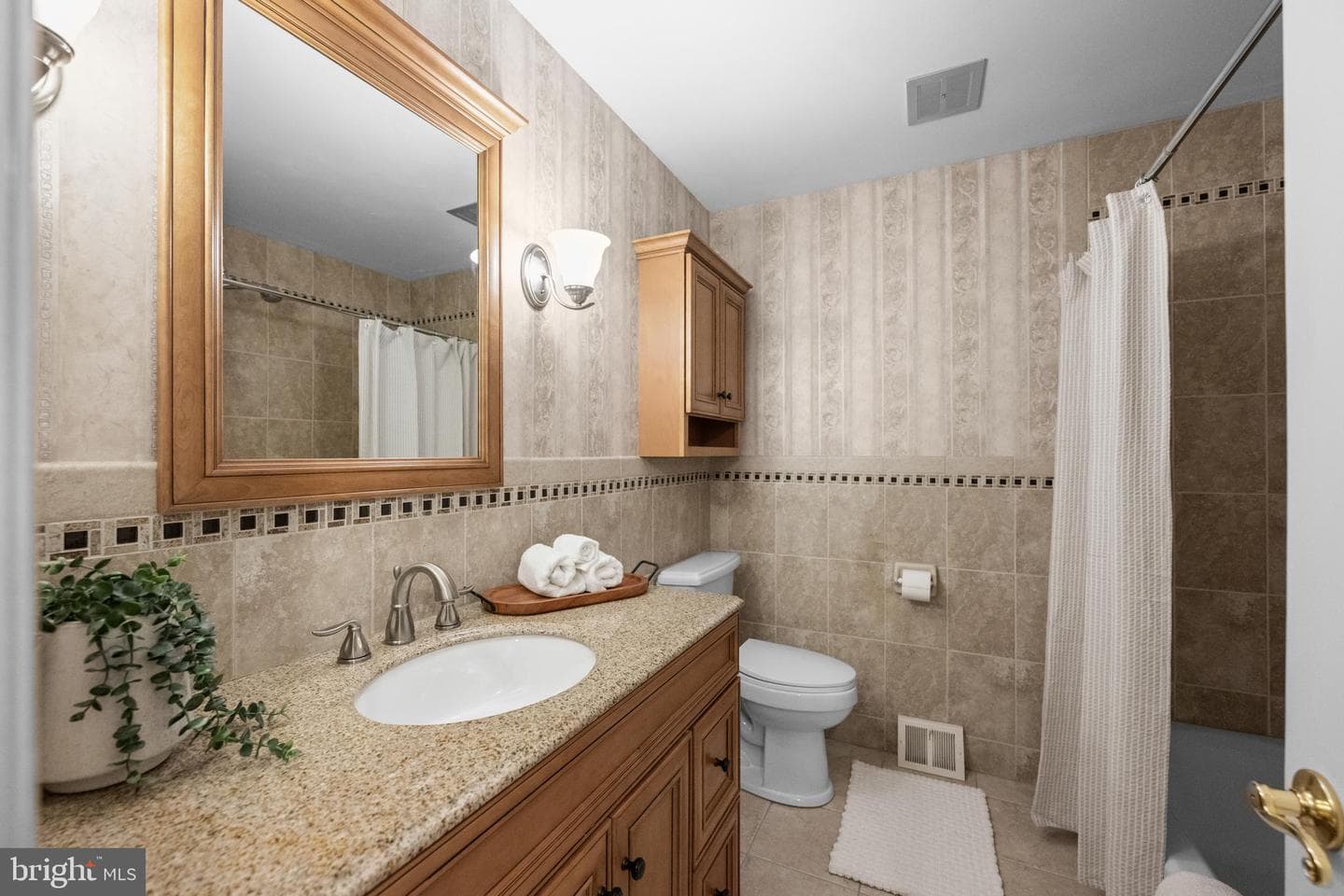 111 W Buttonwood Drive photo 25