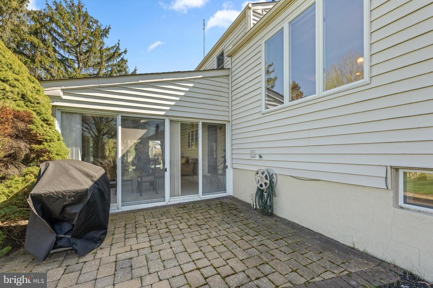 111 W Buttonwood Drive photo 32