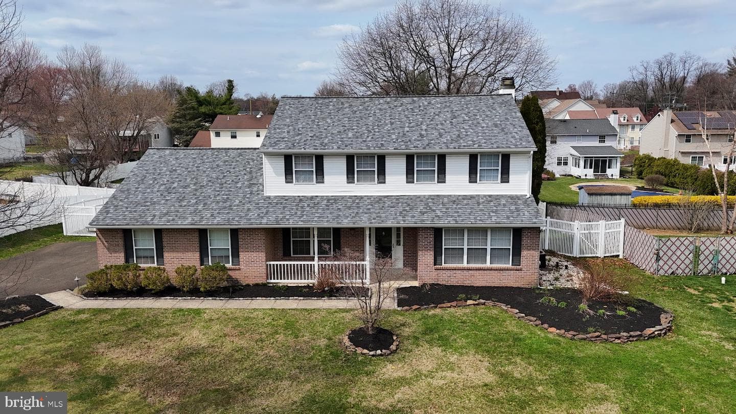 670 Amalie Lane photo 2