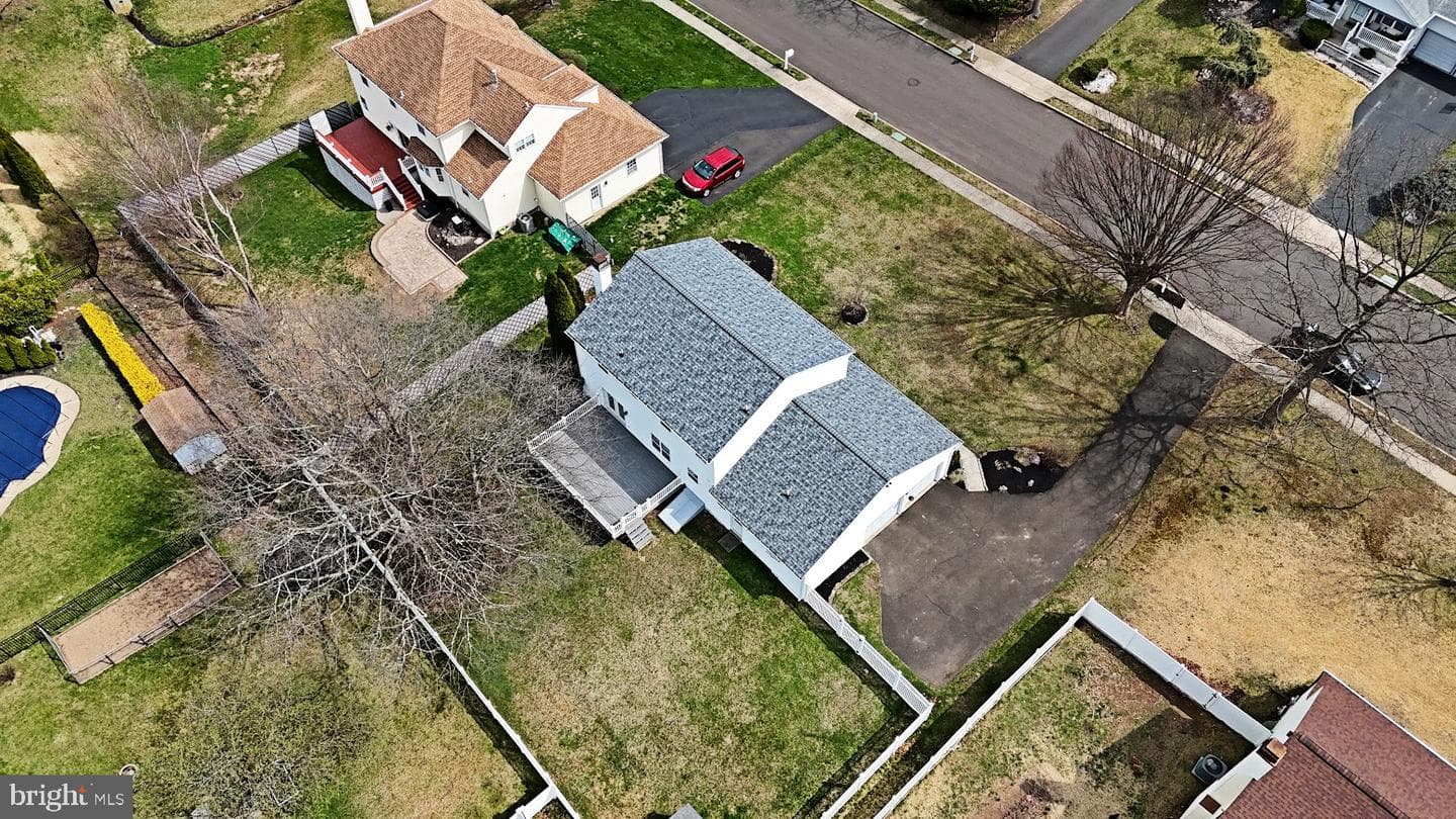 670 Amalie Lane photo 37