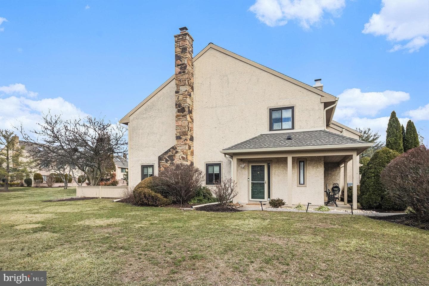 1620 Devon Court photo 3
