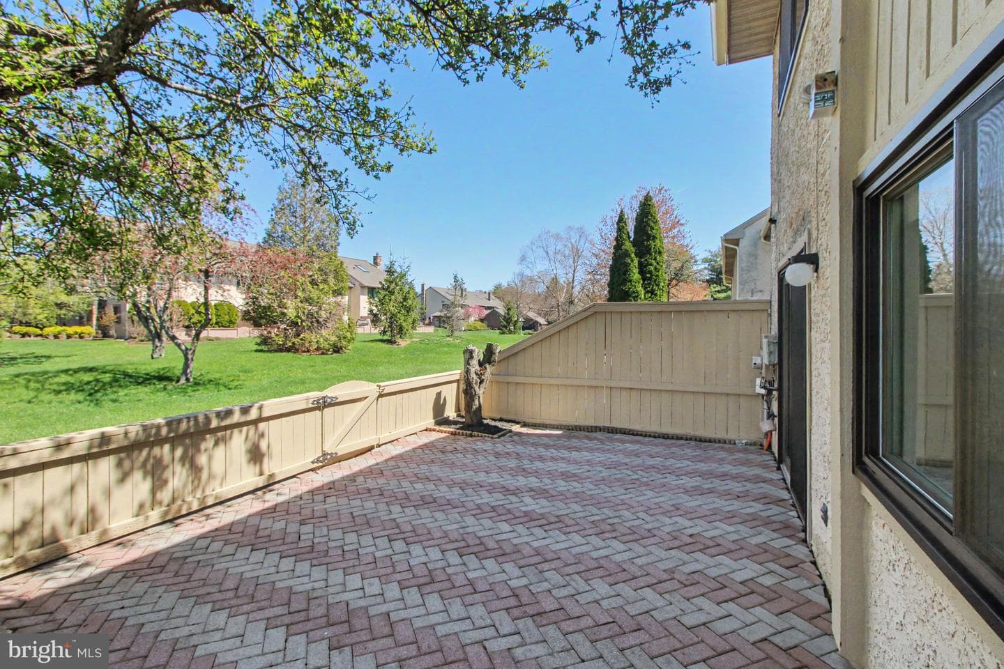 1620 Devon Court photo 45