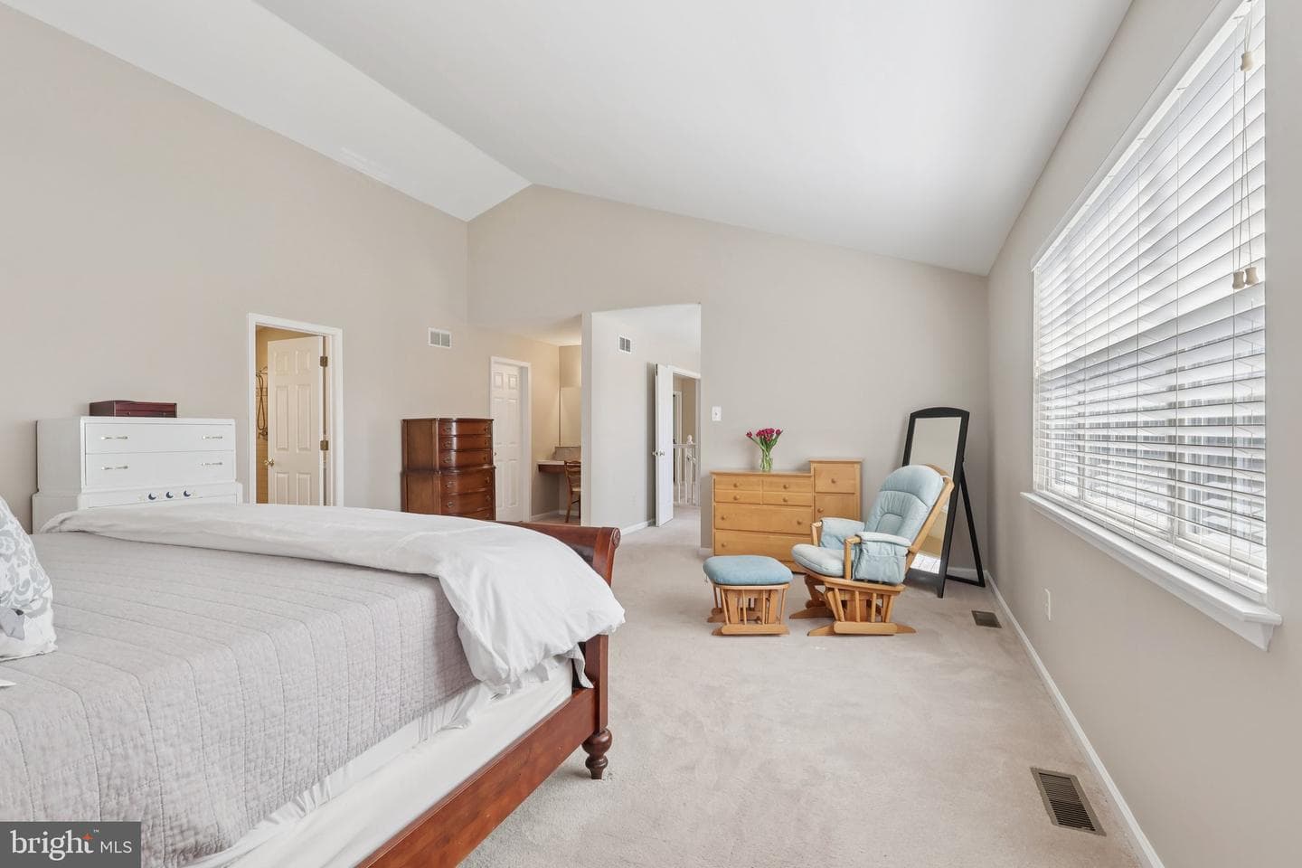 48 Steeplechase Drive photo 31