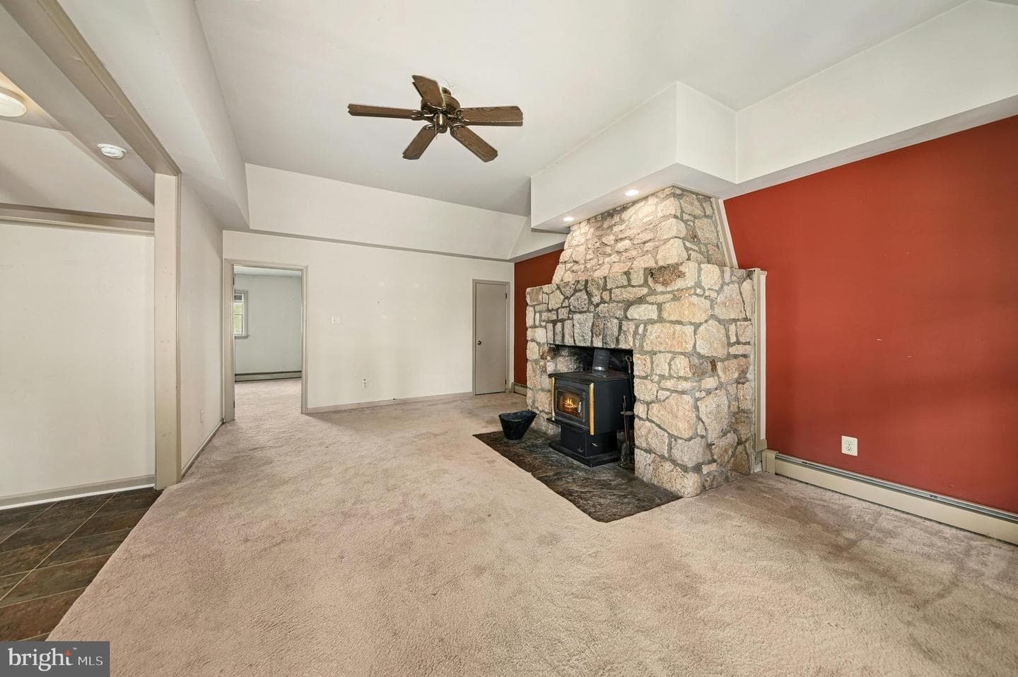 189 E Butler Avenue photo 43