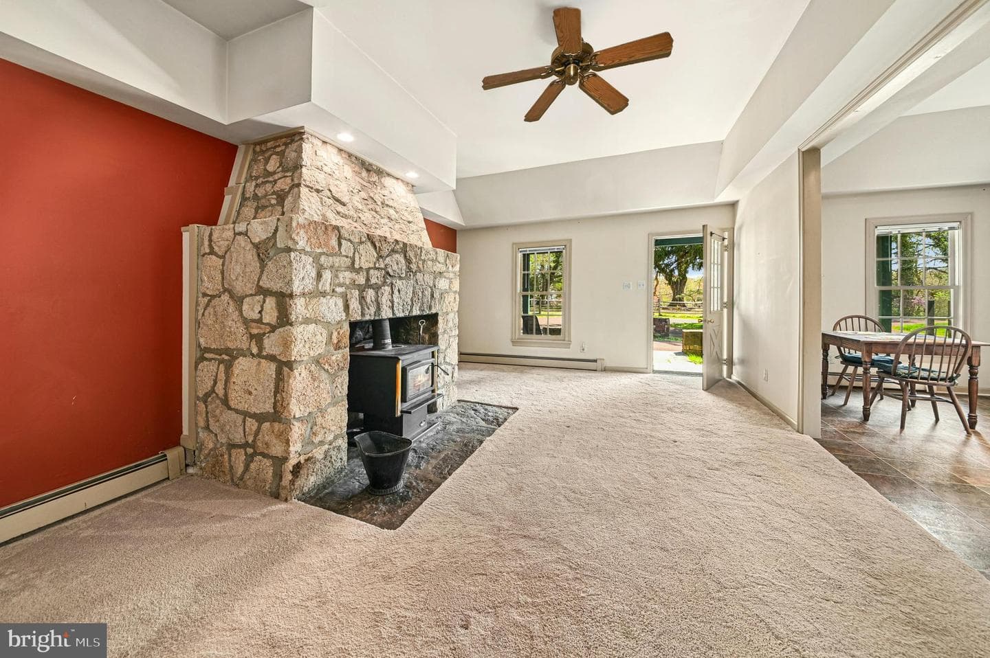 189 E Butler Avenue photo 44