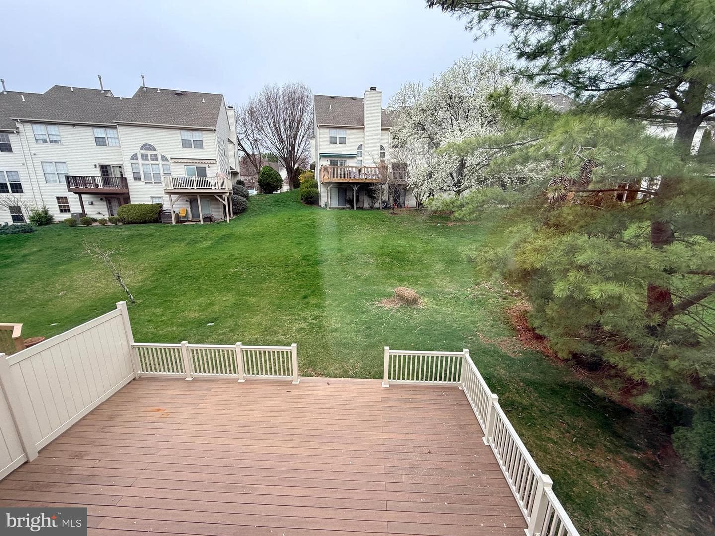 320 Wyndale Drive photo 46