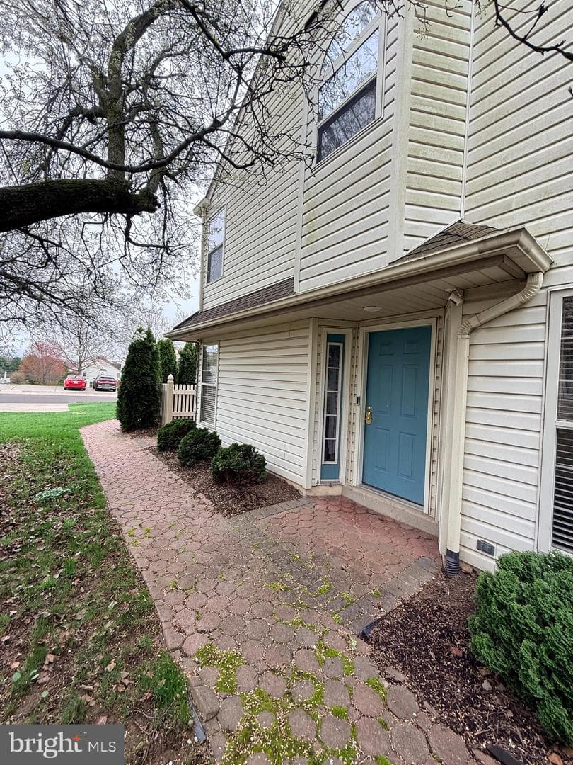 320 Wyndale Drive photo 7