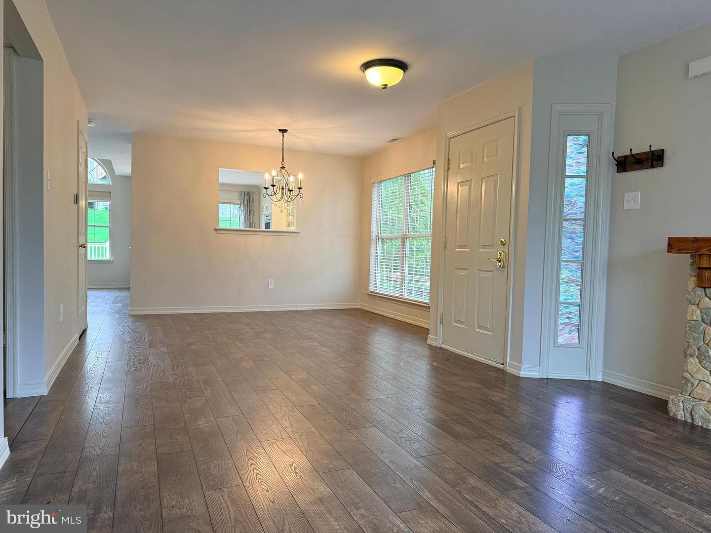 320 Wyndale Drive photo 8