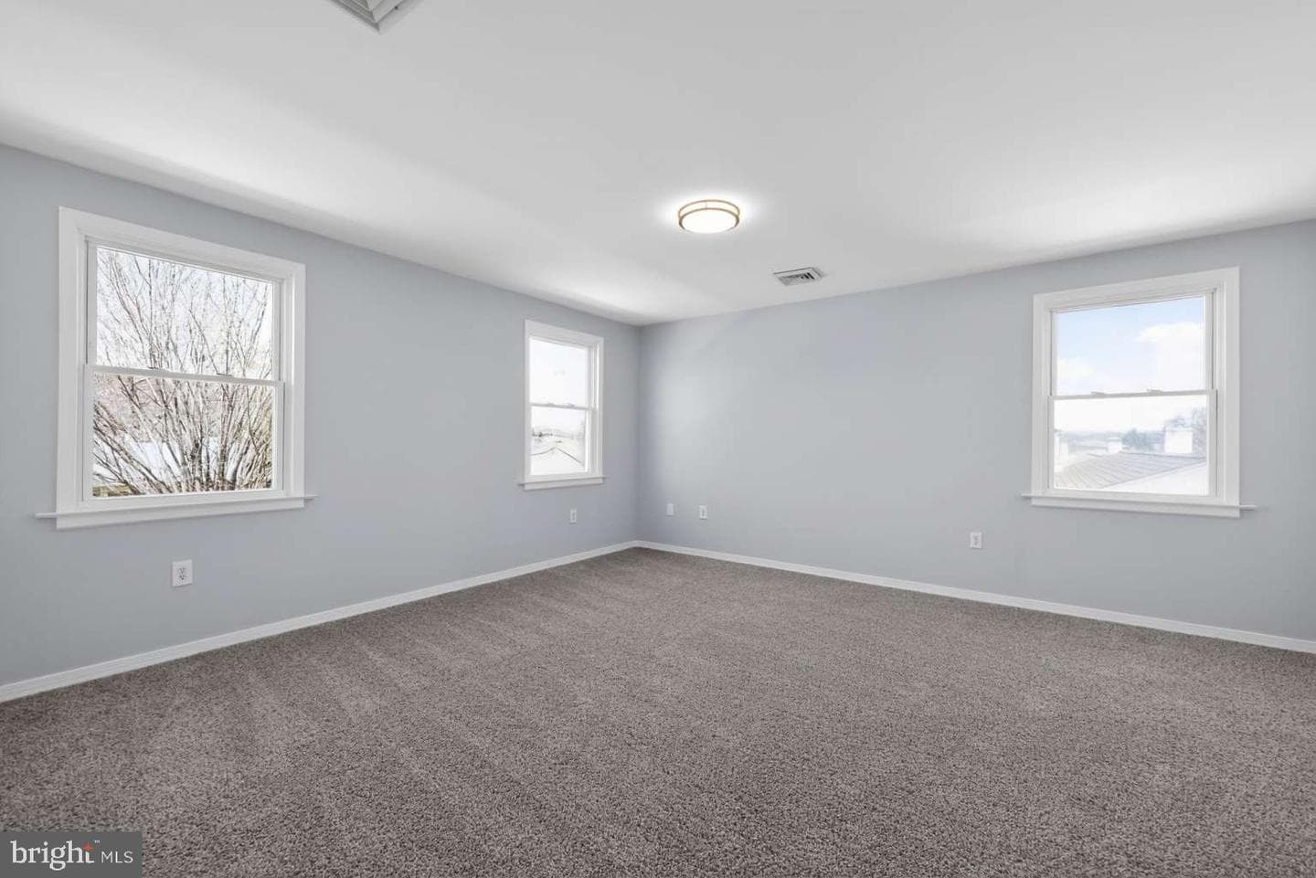 916 Stephen Avenue photo 20