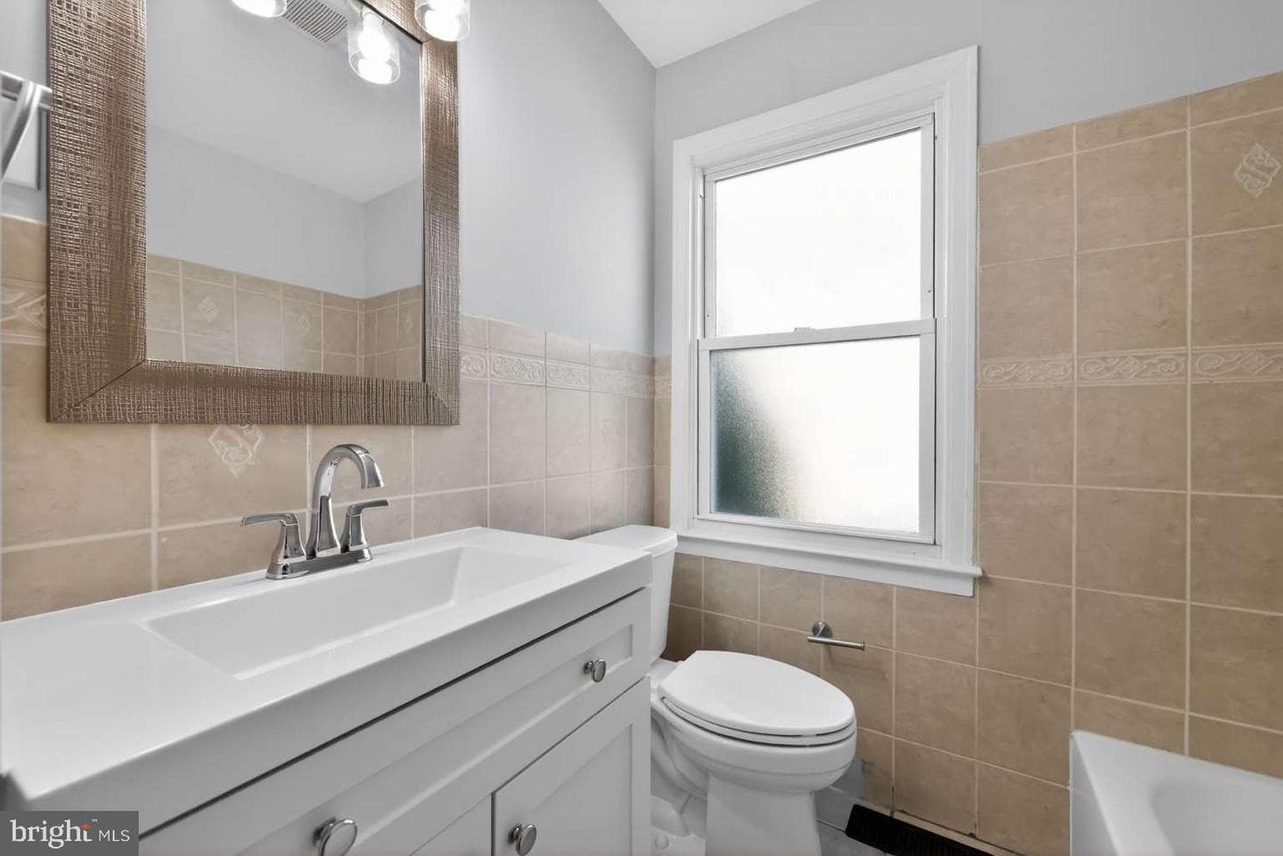 916 Stephen Avenue photo 26