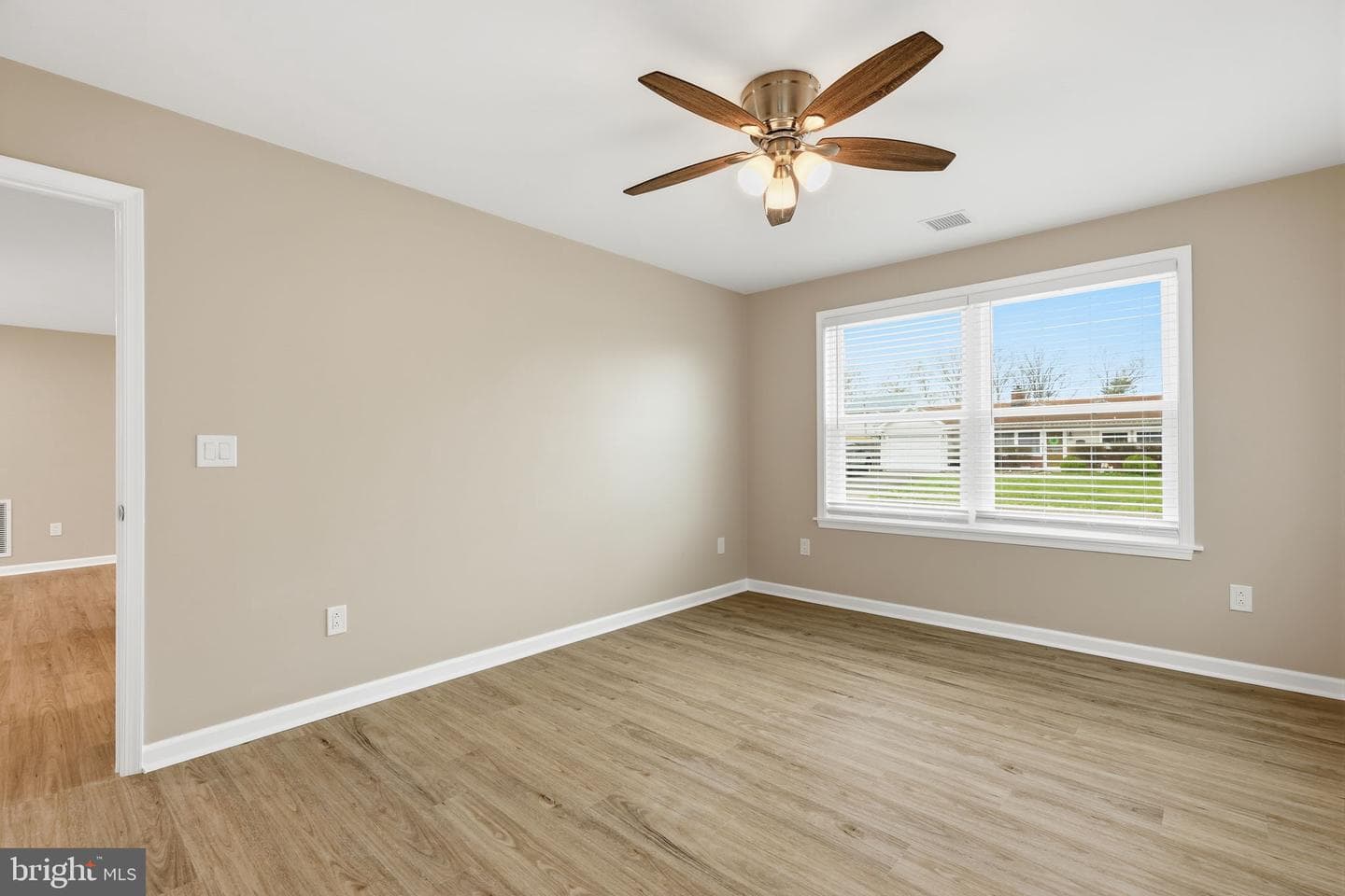 68 Tapered Oak Lane photo 16