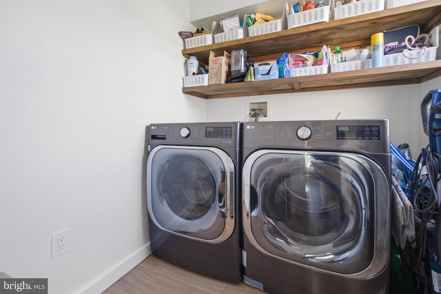 2233 Apple Way photo 22
