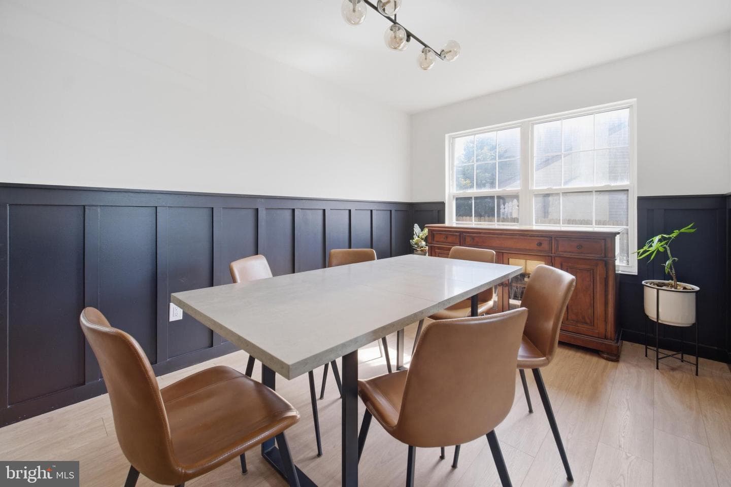 2233 Apple Way photo 9