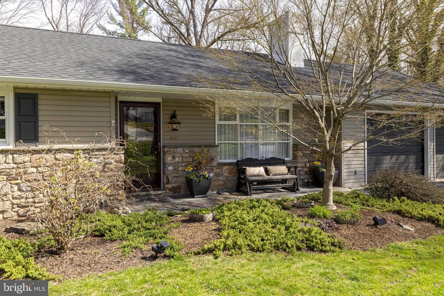 92 Oak Drive photo 3