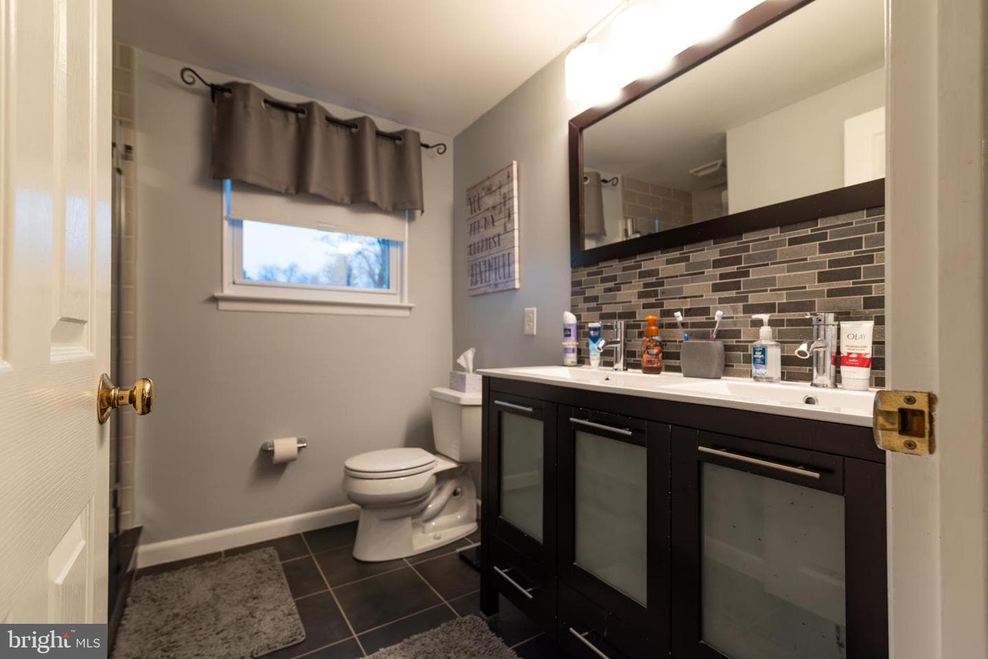 253 Kent Road photo 23