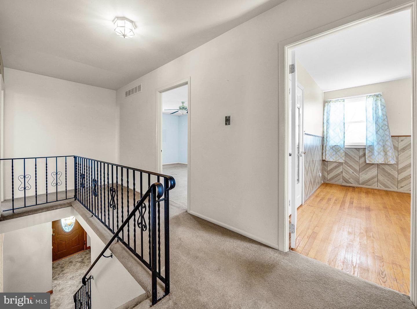 2533 Skyview photo 46