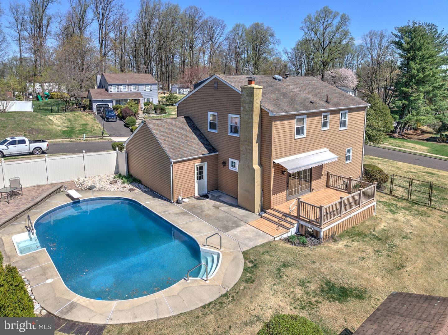 2533 Skyview photo 9