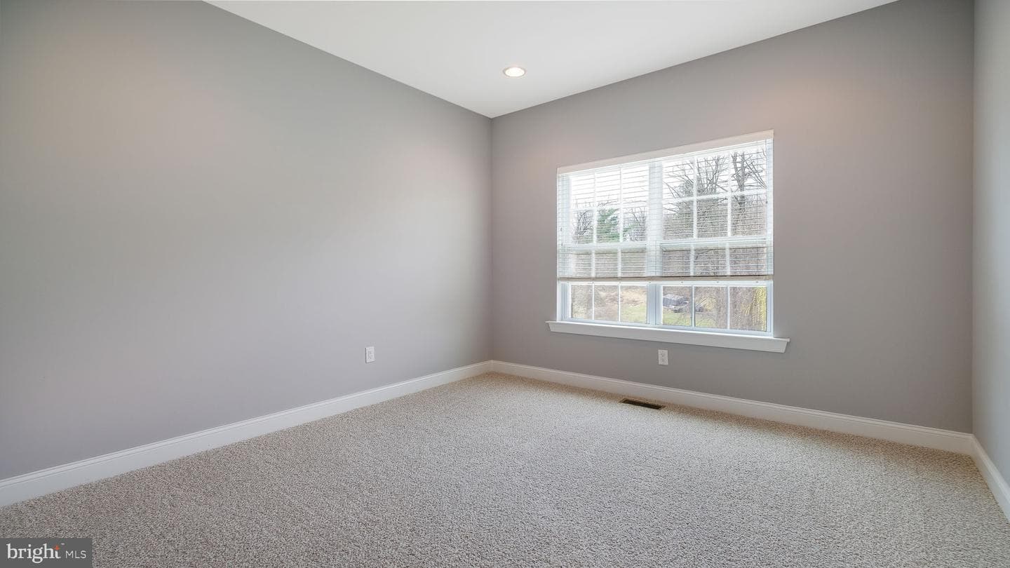 19 Beechwood Boulevard photo 31