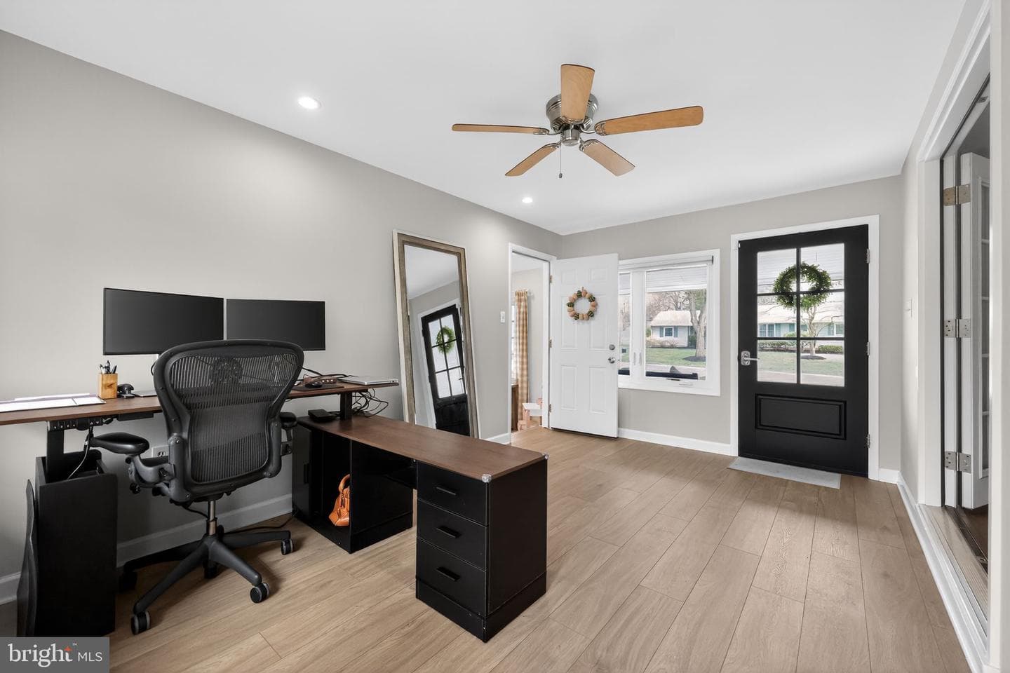 28 Manor Lane #N photo 2