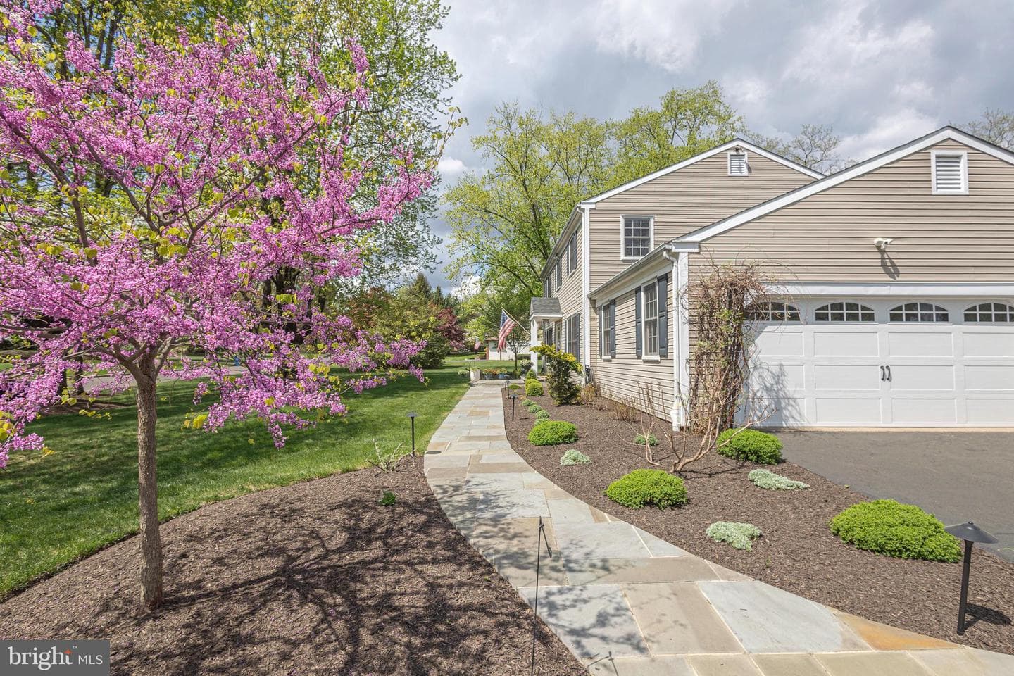 106 Spencer Road photo 5