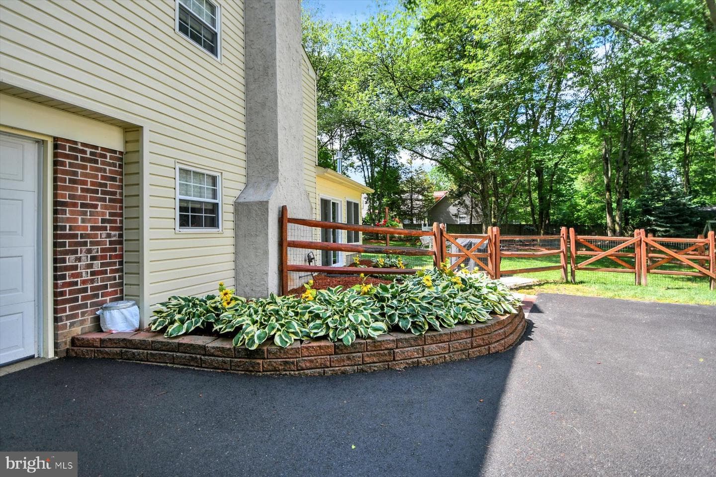 106 Gertrude Drive photo 16
