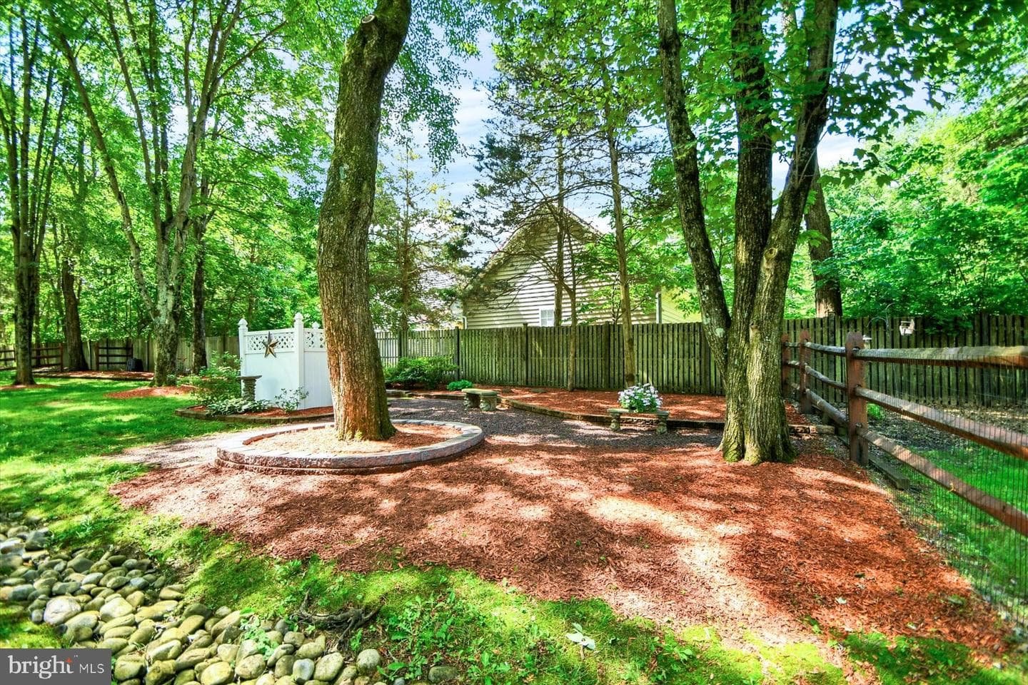 106 Gertrude Drive photo 18