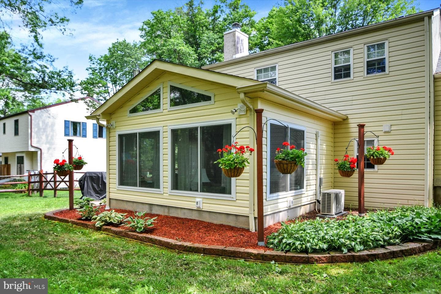 106 Gertrude Drive photo 4