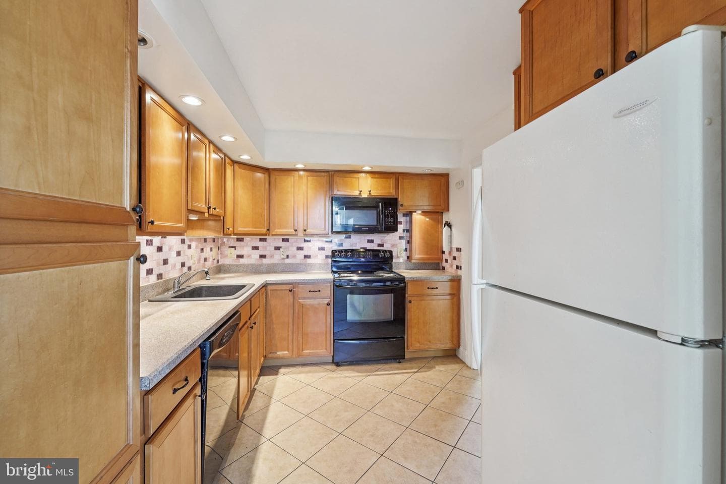 1575 W Street Road #327 photo 16