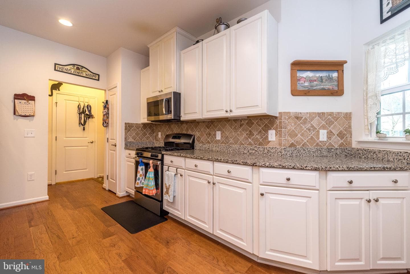 1127 Arbour Lane photo 9