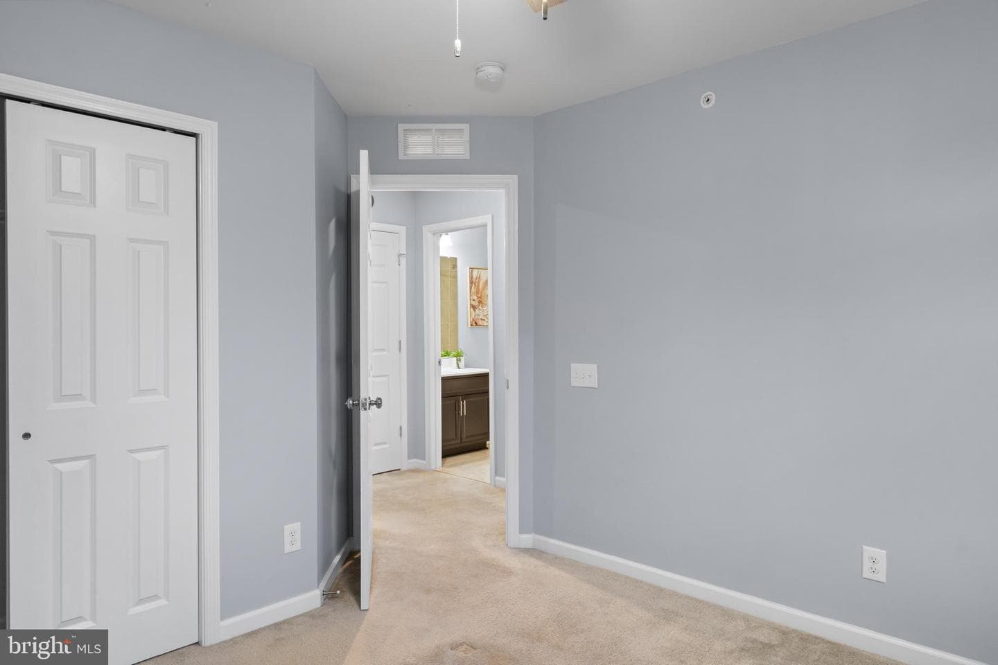 494 Rowan Street photo 21