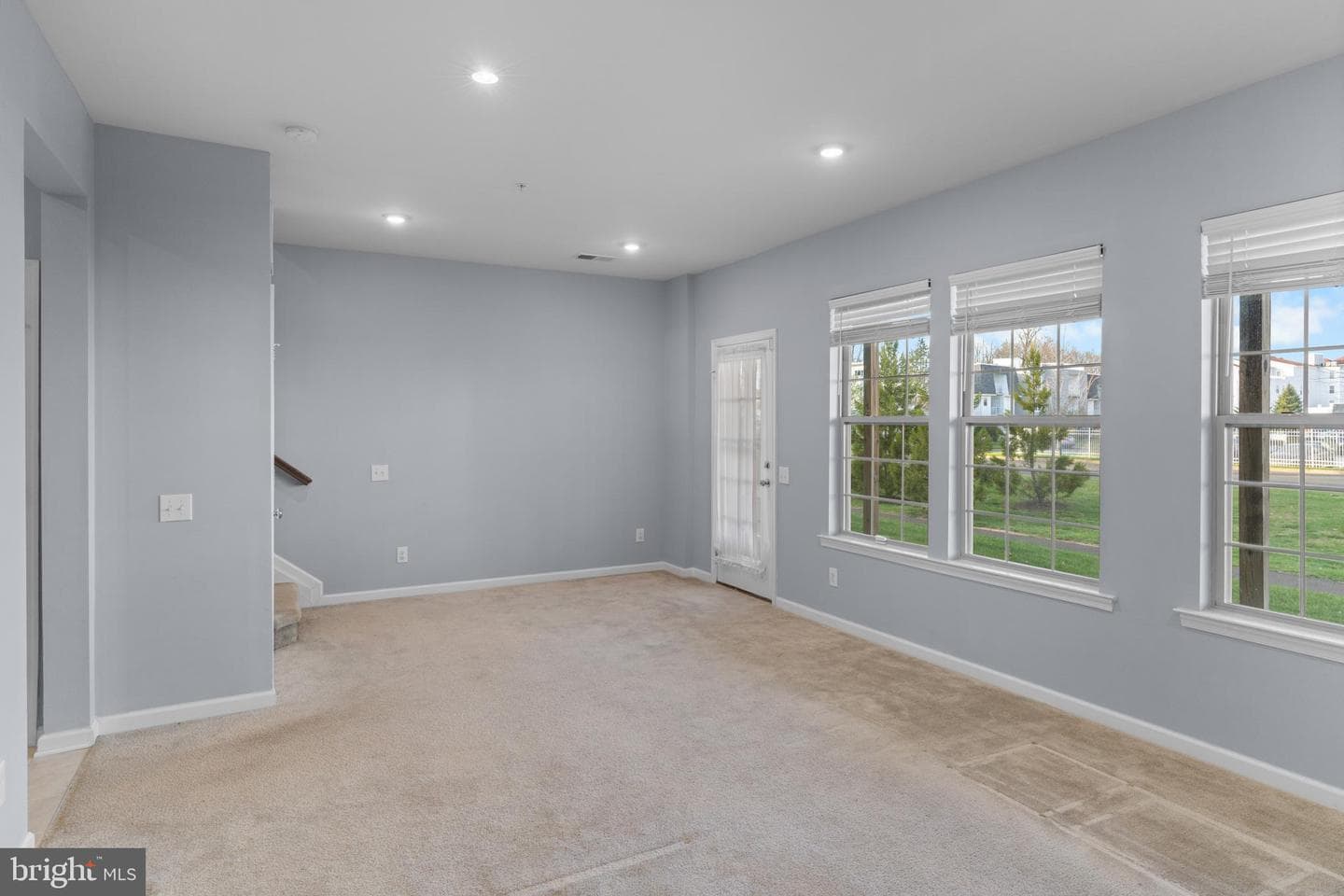 494 Rowan Street photo 36