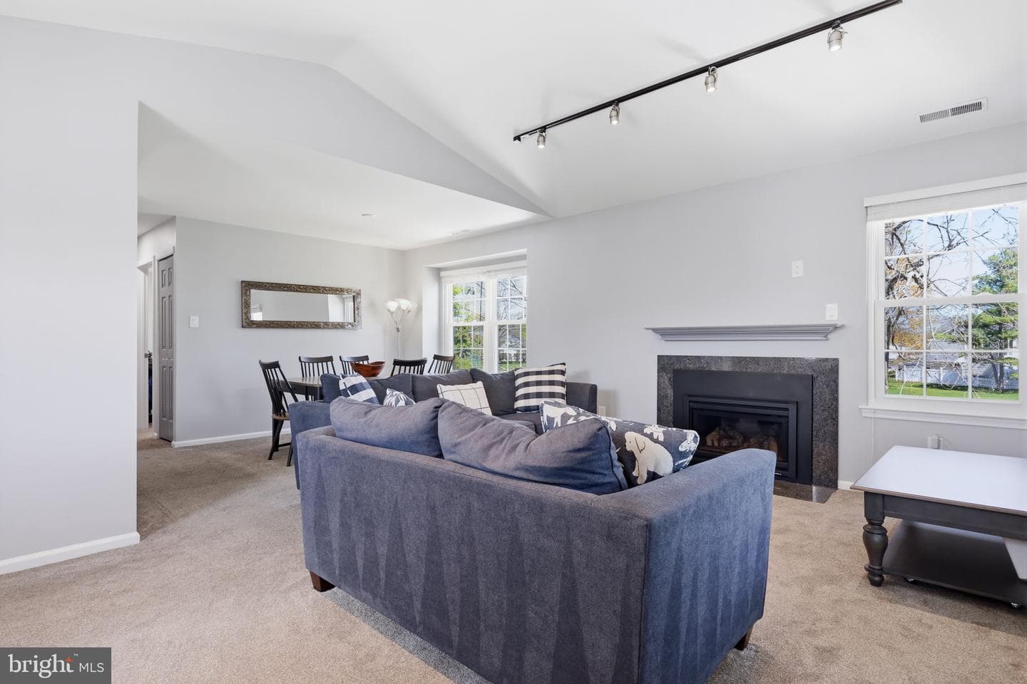 628 Rose Hollow Drive photo 5