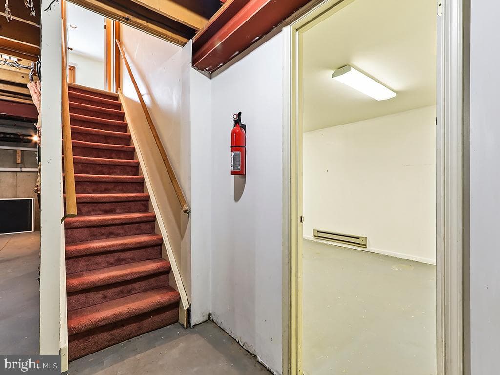 375 Sentinel Avenue photo 64