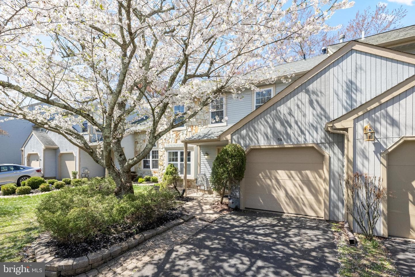 54 Laurel Circle photo 4