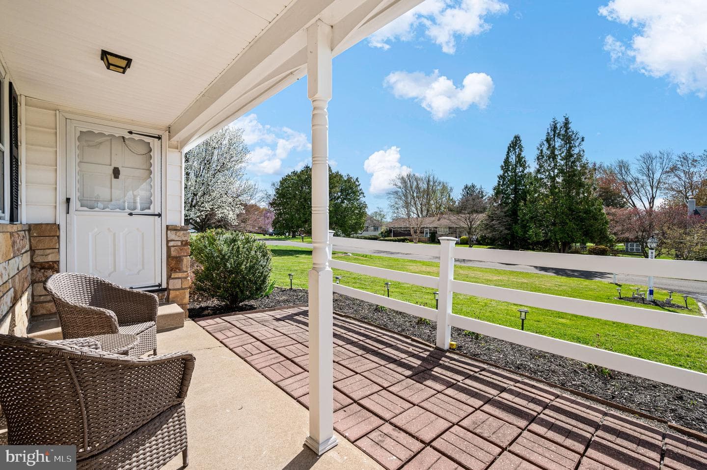 4938 Sunrise Avenue photo 3