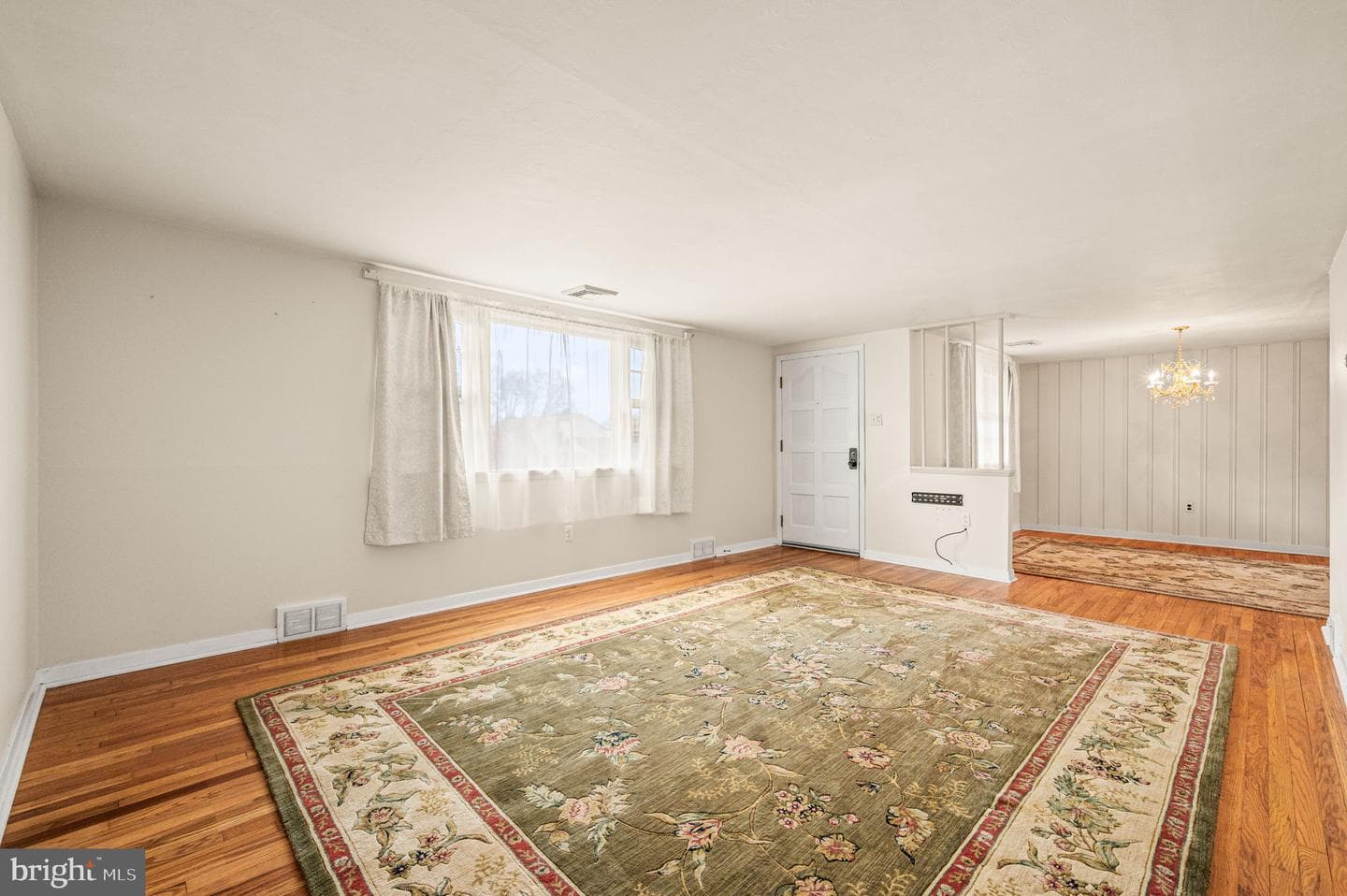 4938 Sunrise Avenue photo 5