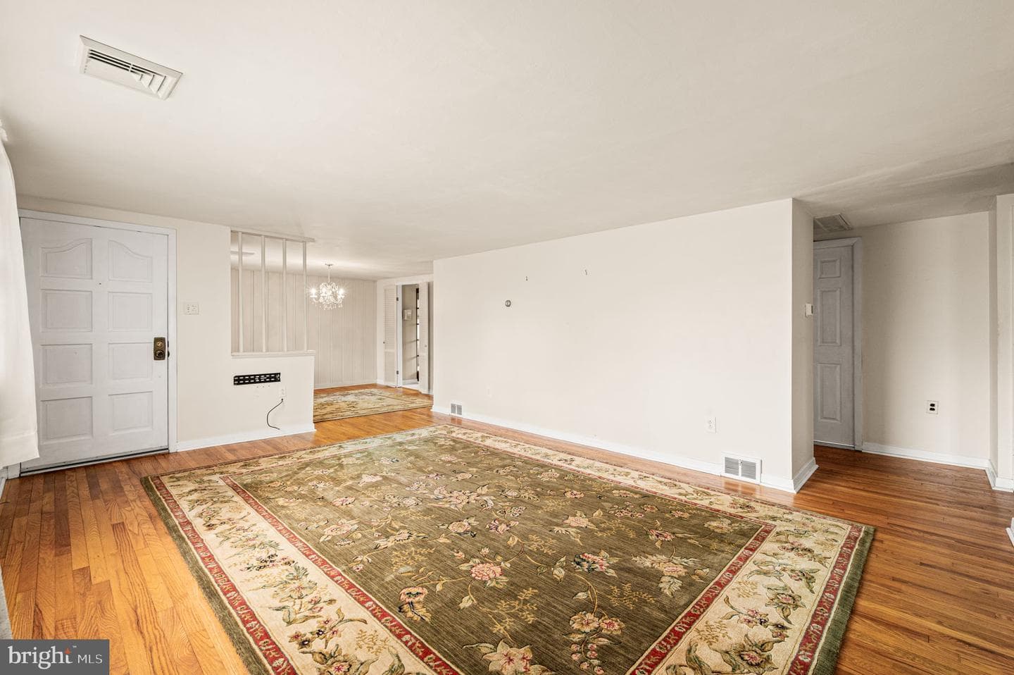4938 Sunrise Avenue photo 6