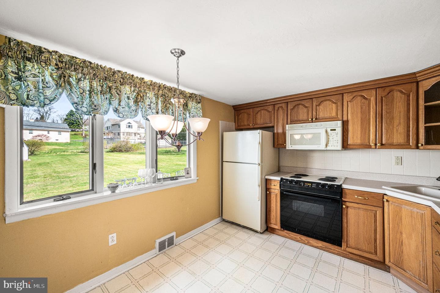 4938 Sunrise Avenue photo 9