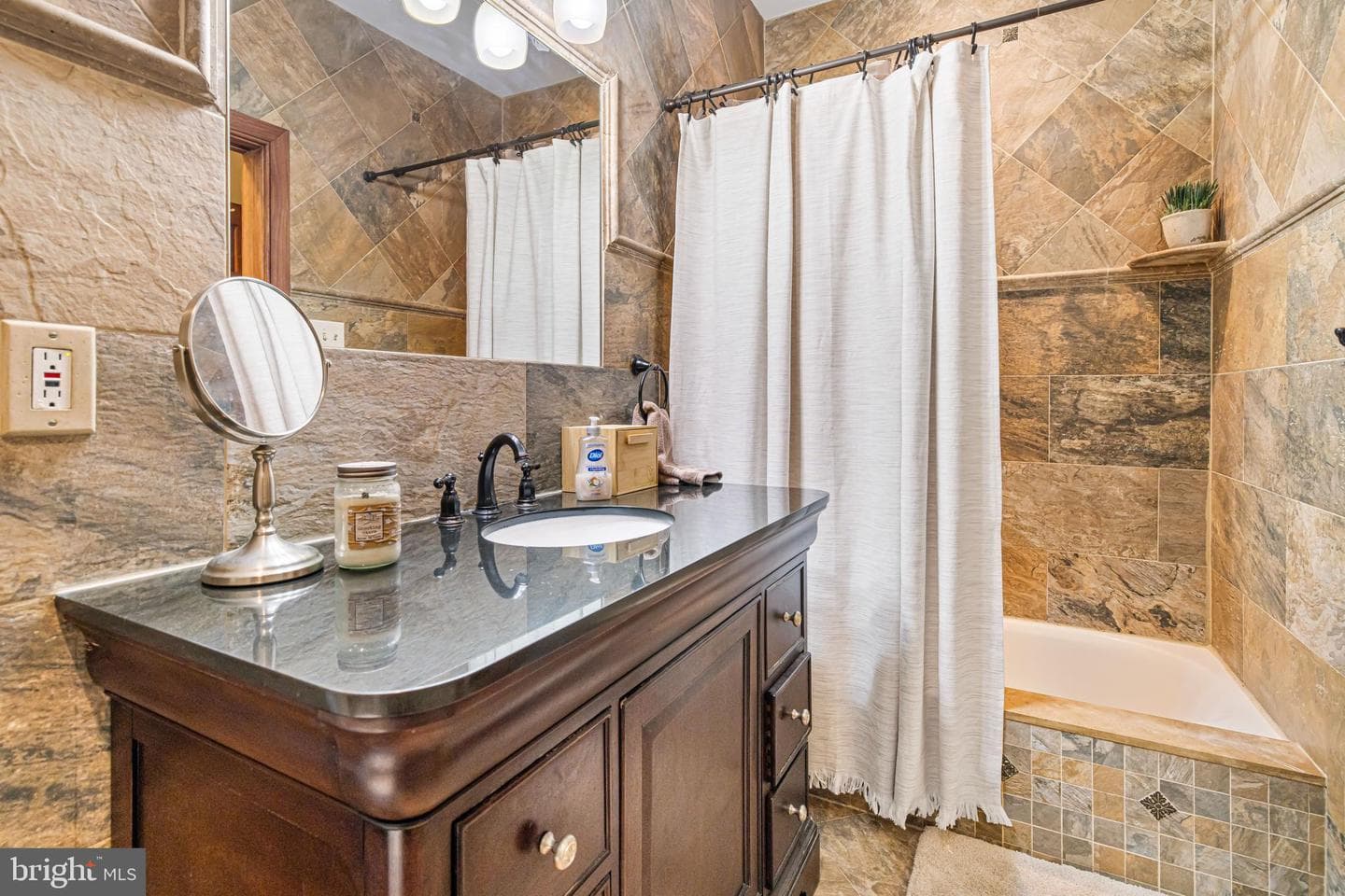 167 Matthew Circle photo 38
