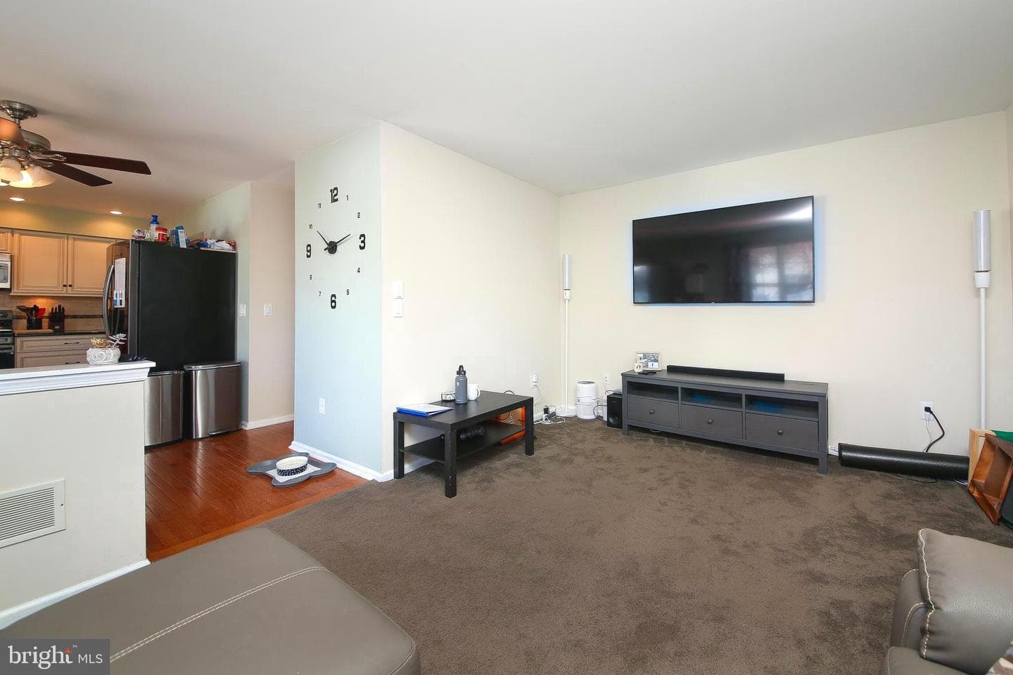 1049 Deerfield Circle photo 13