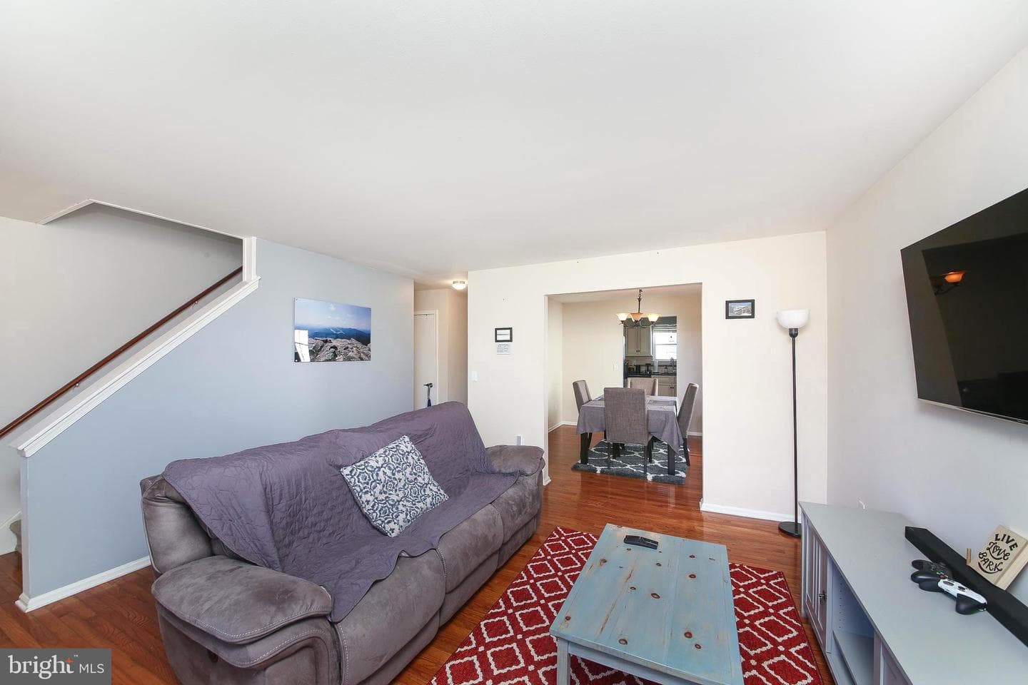 1049 Deerfield Circle photo 7