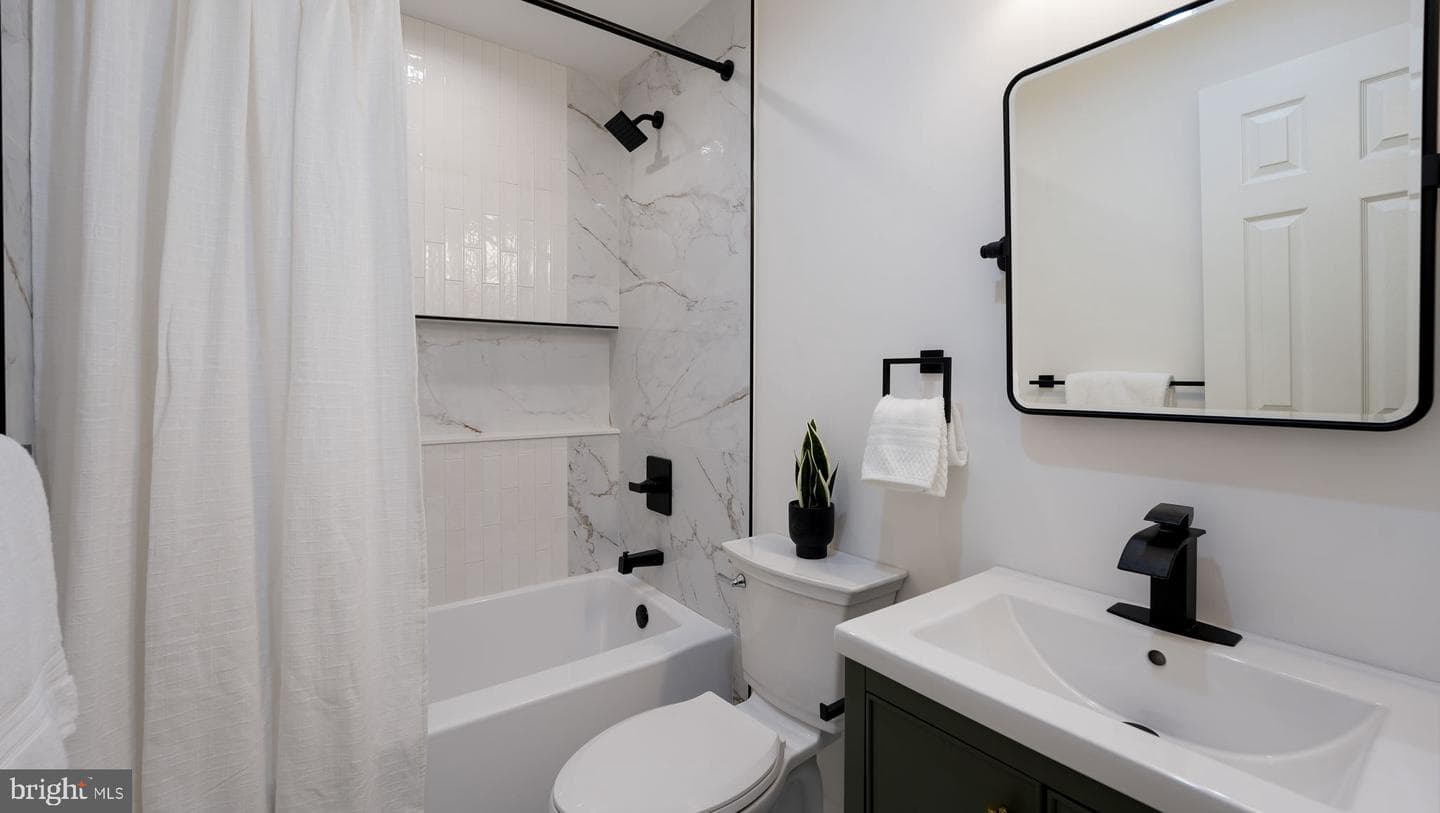 3775 Buckingham Drive photo 32