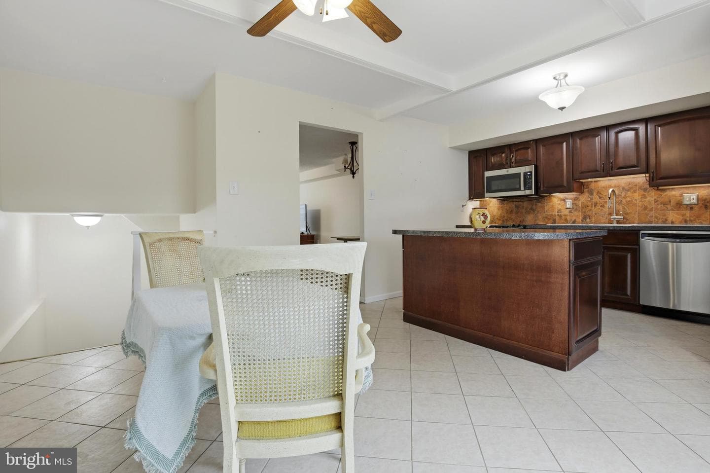 1023 Burnley Court photo 10
