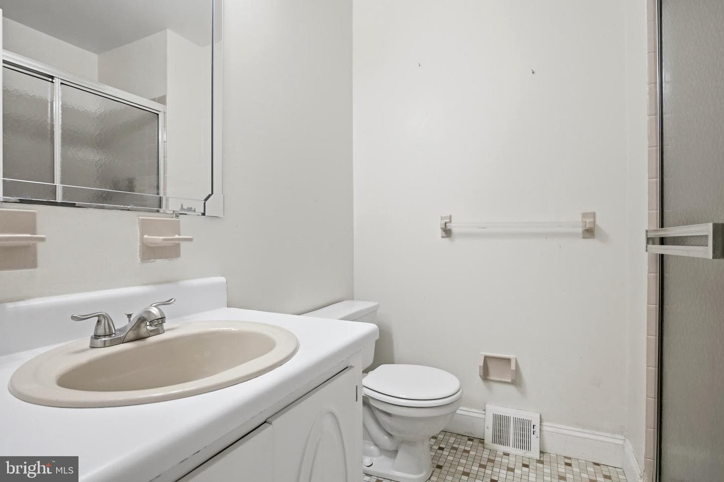 1023 Burnley Court photo 14
