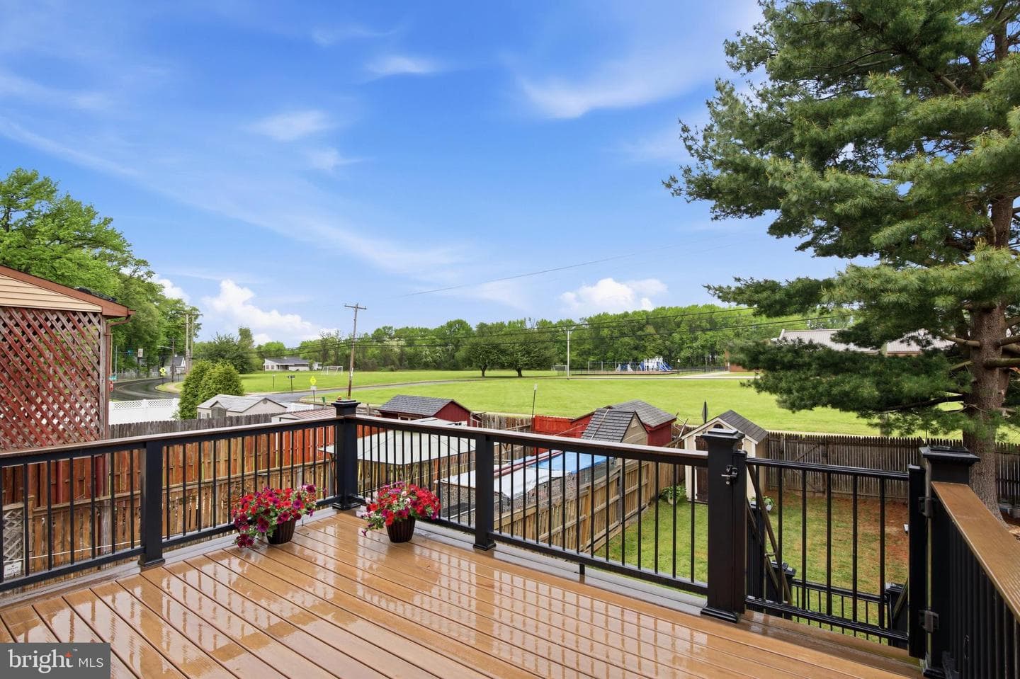 1023 Burnley Court photo 24