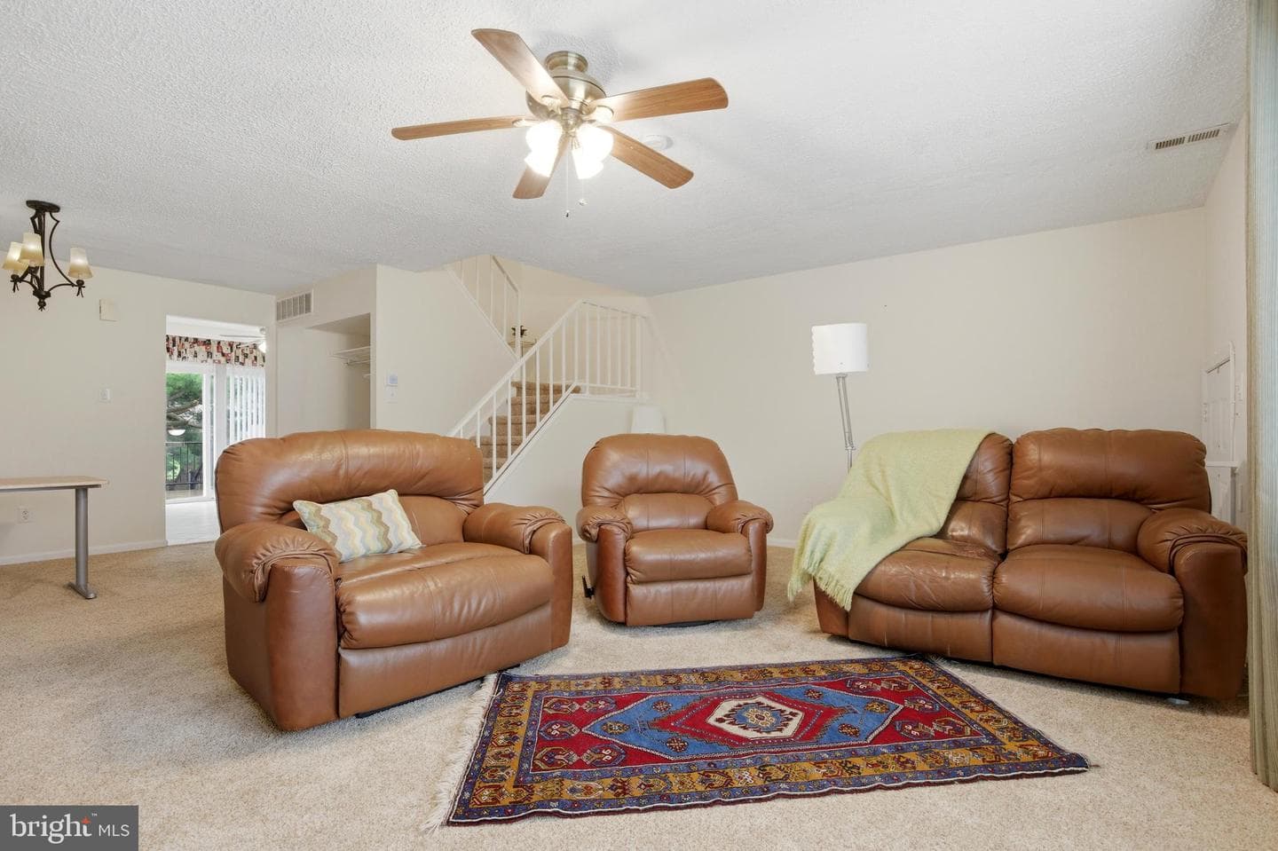1023 Burnley Court photo 3