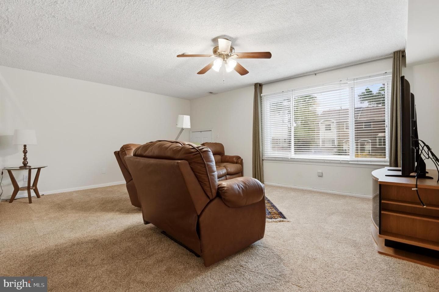 1023 Burnley Court photo 4