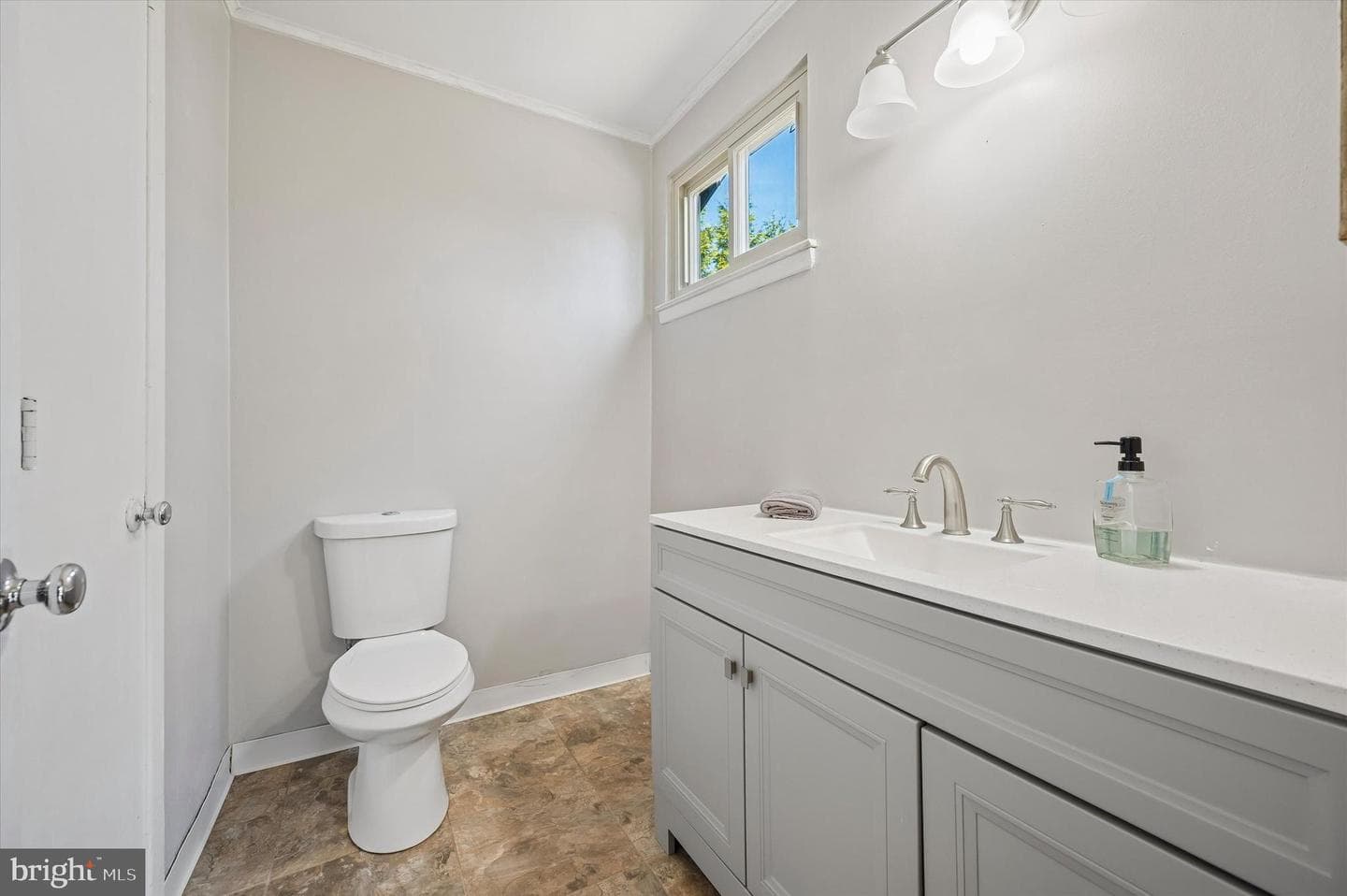 891 Ivyland Road photo 14