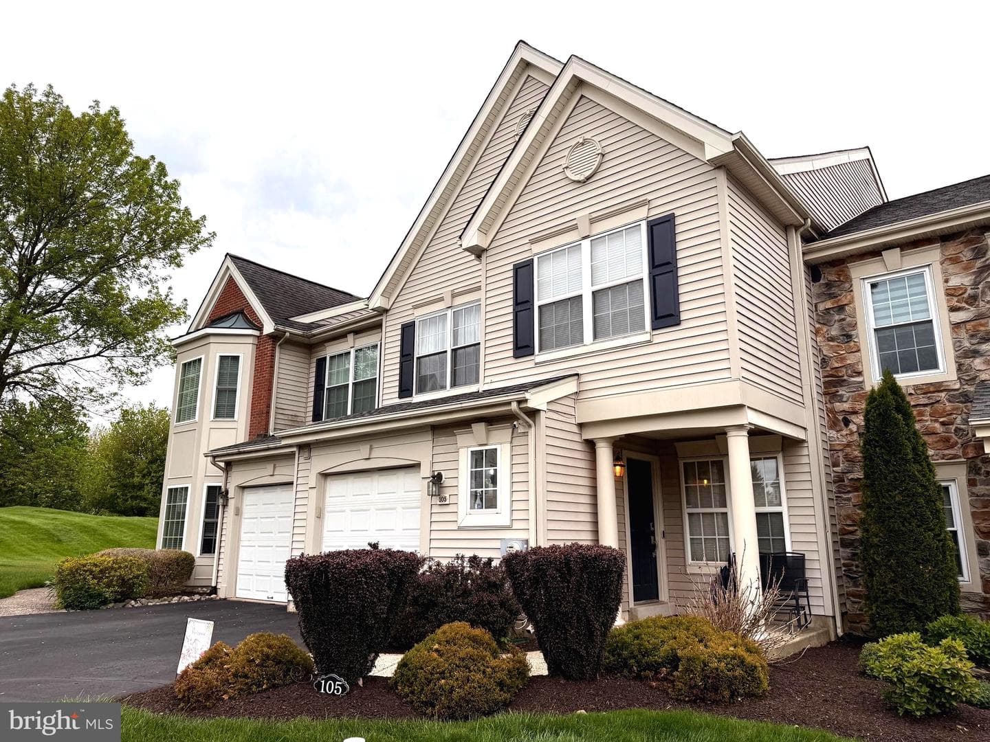 105 Silver Oak Court photo 2