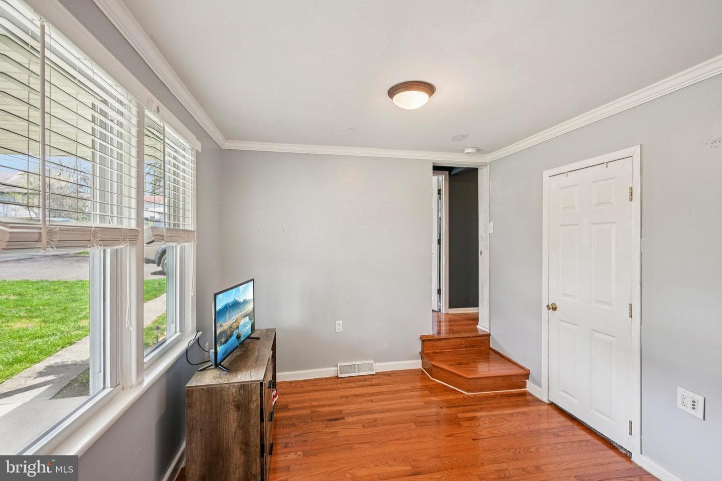 530 Avenue Avenue E photo 20